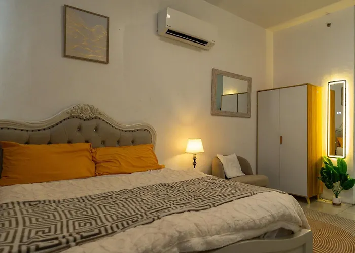 Avenir 22f Skyline View *